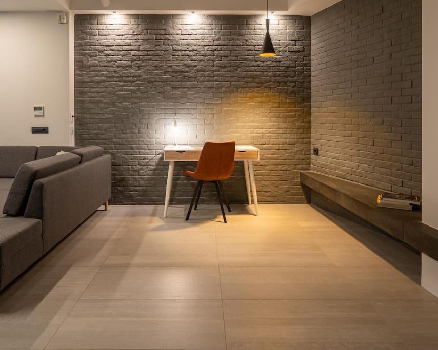 Central, Parking, Play Area, 1Km To The Sea Heraklion  Bagian luar foto