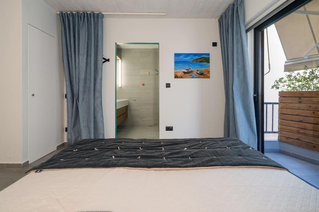 Central, Parking, Play Area, 1Km To The Sea Heraklion  Bagian luar foto